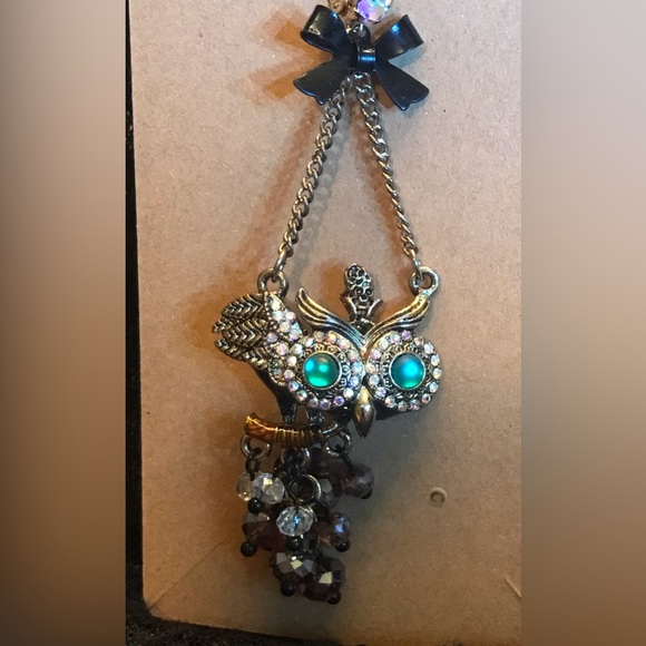 Owl Earrings with Large Luminous Blue Eyes - Picture 6 of 6